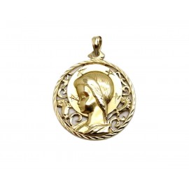 Medalla de Oro 18 Kt.  8.2...