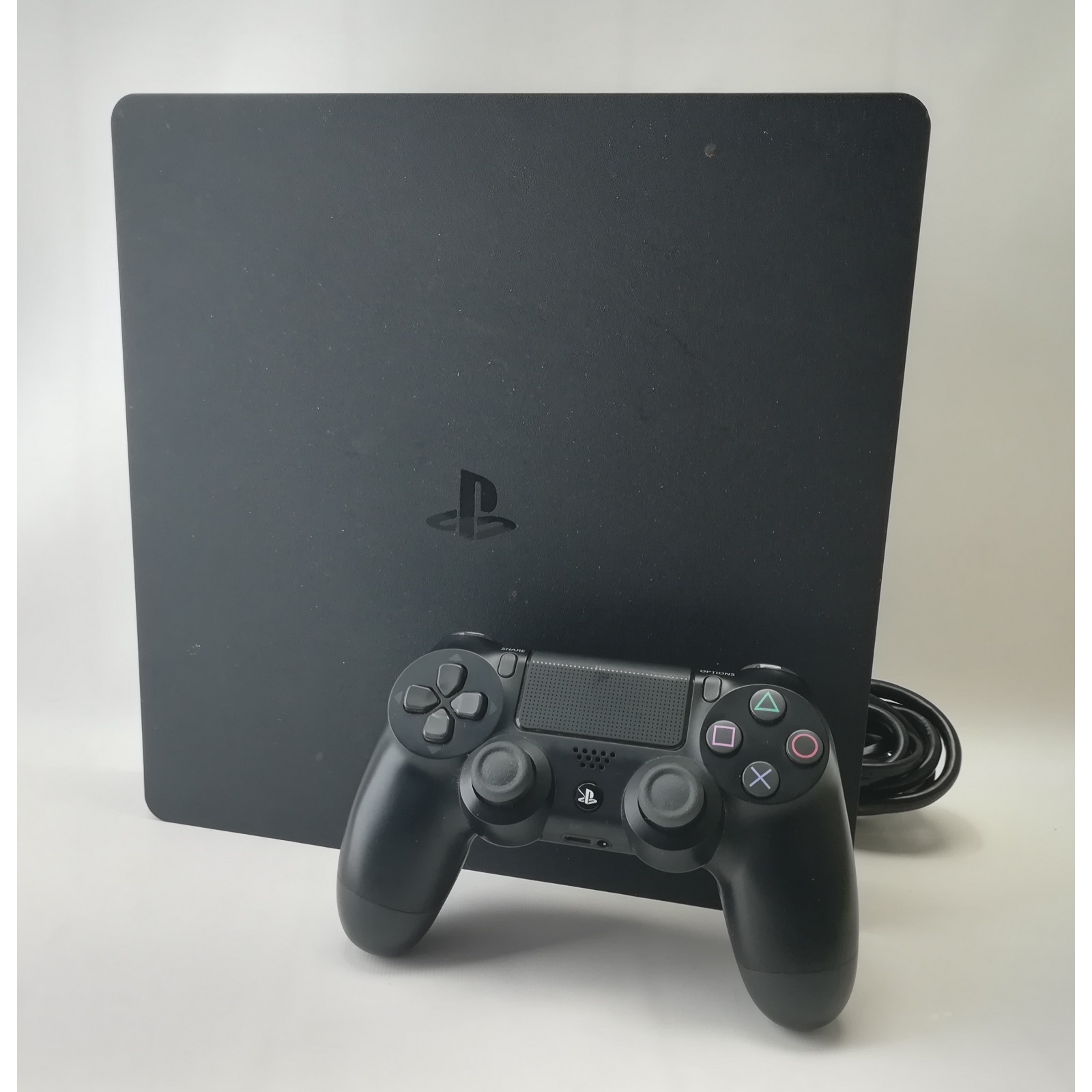 Consola Playstation 4 SONY PS4 Slim 500Gb con Mando Versión 2 y cables de  segunda mano