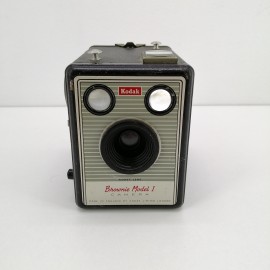 Cámara Kodak Brownie model...