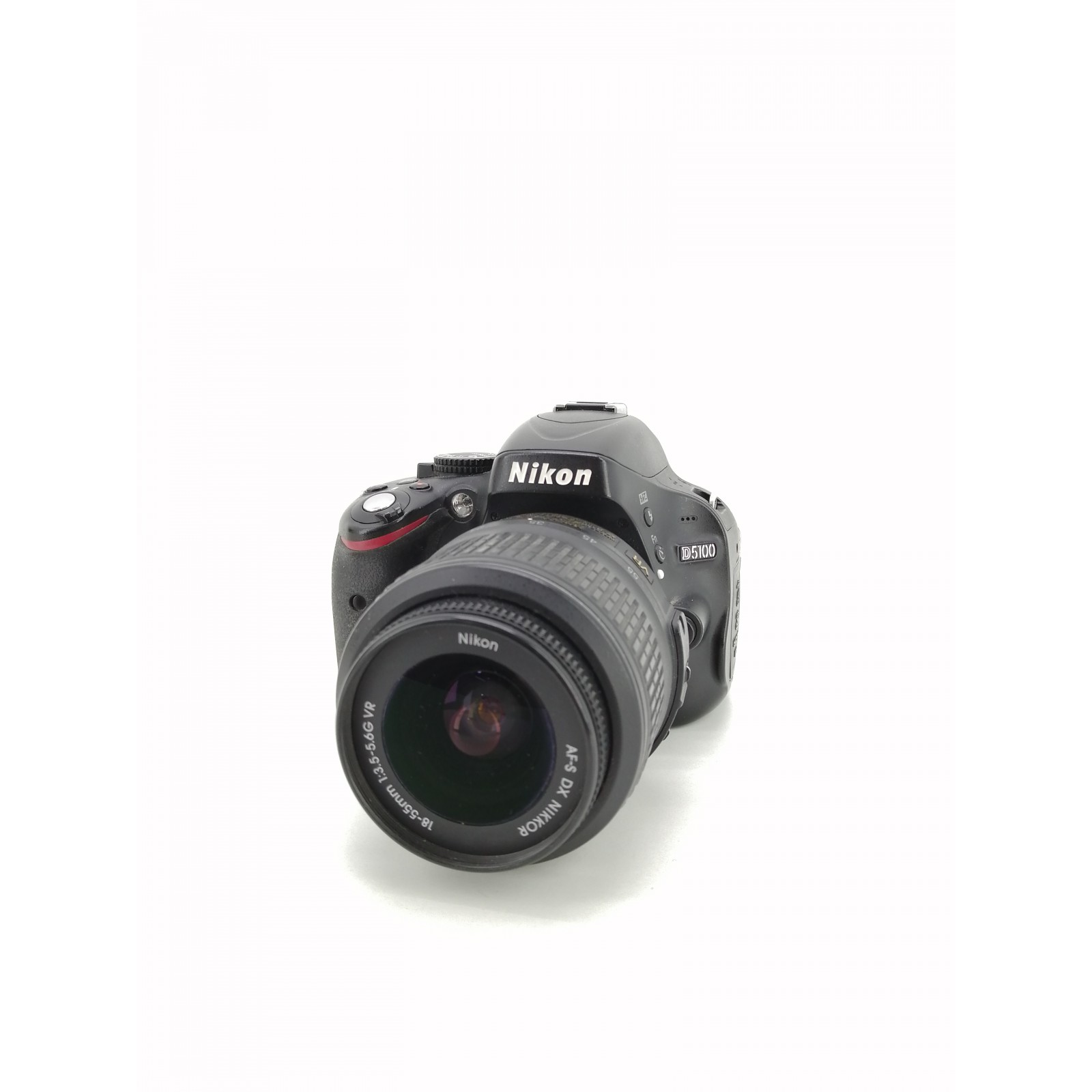 Cámara digital réflex Nikon D5100  + objetivo 18-55mm  DX VR  de segunda mano