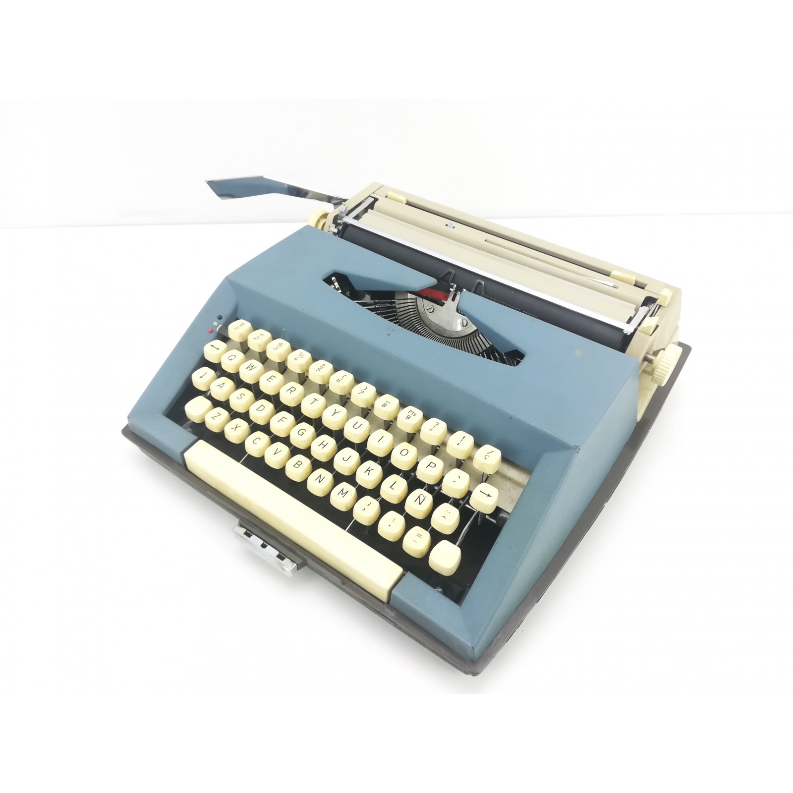 Máquina de escribir Maritsa 12 TYPEWRITERS WORKS Made in Bulgaria con  maletín y factura de 1976 de segunda mano