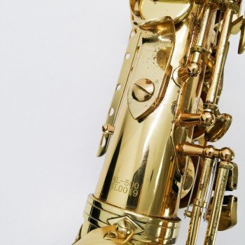 Saxofon alto  Al-500 con estuche de segunda mano