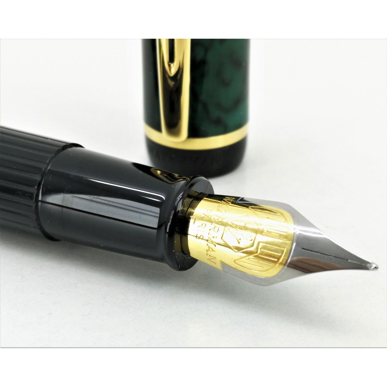Waterman Impression Pluma Estilográfica De Lujo, Plumín Medio, Laca Negra Con Detalles Dorados, Estuche Regalo