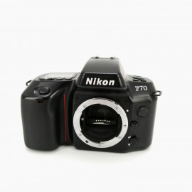 Cámara analógica Nikon F70,...