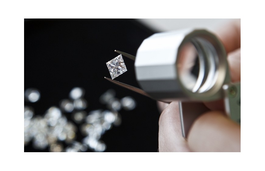 En qué fijarse para valorar la calidad de un diamante de segunda mano